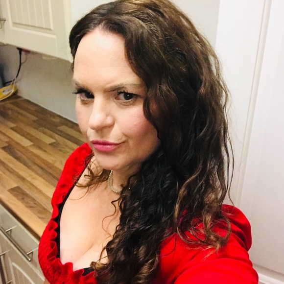 Meet your Posher, Rebecca - Picture 1 of 1